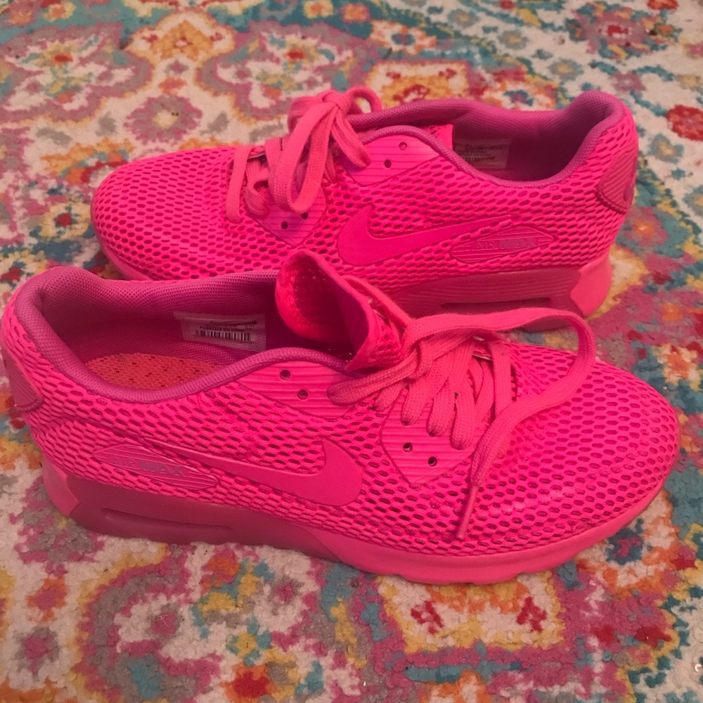Hot pink nike air max ultra breathe